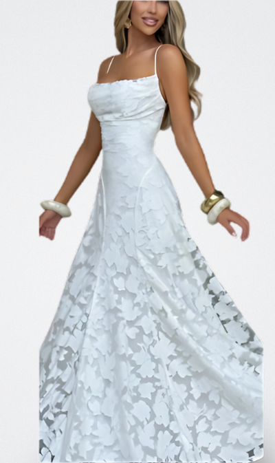 Clarise Vestido Blanco con Relieve Floral