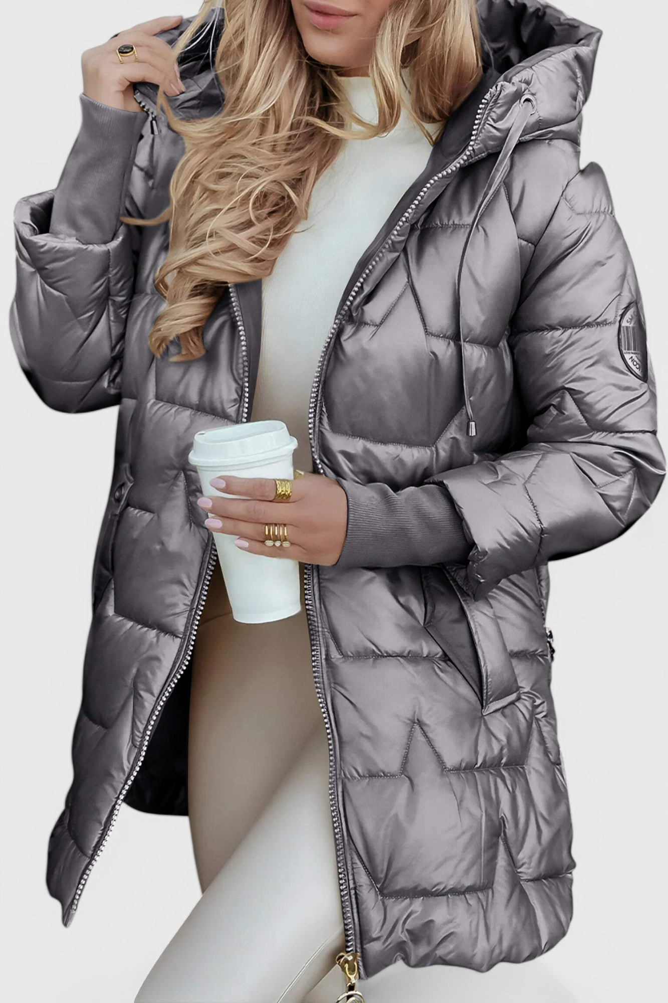 Marcella™ | Abrigo Aislante Capucha